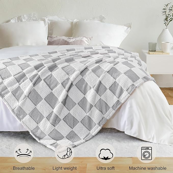 Exclusivo Mezcla Fleece Blanket King Size, Cozy Lightweight Fuzzy Checkered Blanket for Bed, Suitable for All Seasons, Light Grey, 90" x 104"