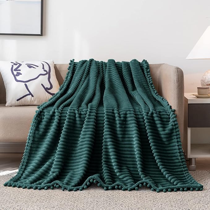 DISSA Fleece Blanket Queen Size – 90x90, Green - Soft, Plush, Fluffy, Fuzzy, Warm, Cozy – Perfect Throw for Couch, Bed, Sofa - with Pompom Fringe - Flannel Blanket