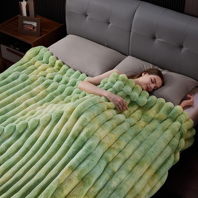 Fluffy Faux Fur Throw Blanket Queen Size, Thick 1000GSM Soft Cozy Throw Blankets for Bed, Plush Striped Warm Fuzzy Blanket for Couch LivingRoom Home Decor & Gifts(80"x 90", Tie-dye Green)