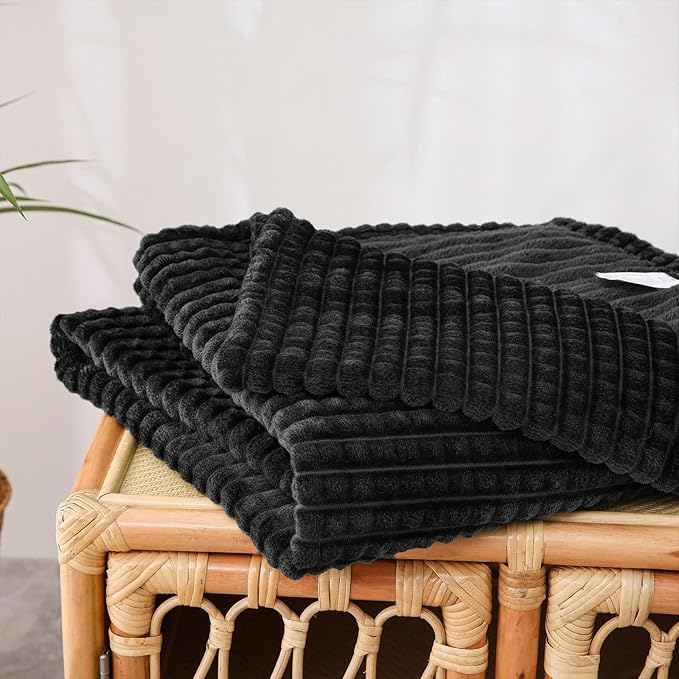 Puncuntex Flannel Fleece Throw Blanket Black 50"×60",Super Soft Plush Cozy Blanket with Square Grid Design Luxury for Couch Sofa Chair