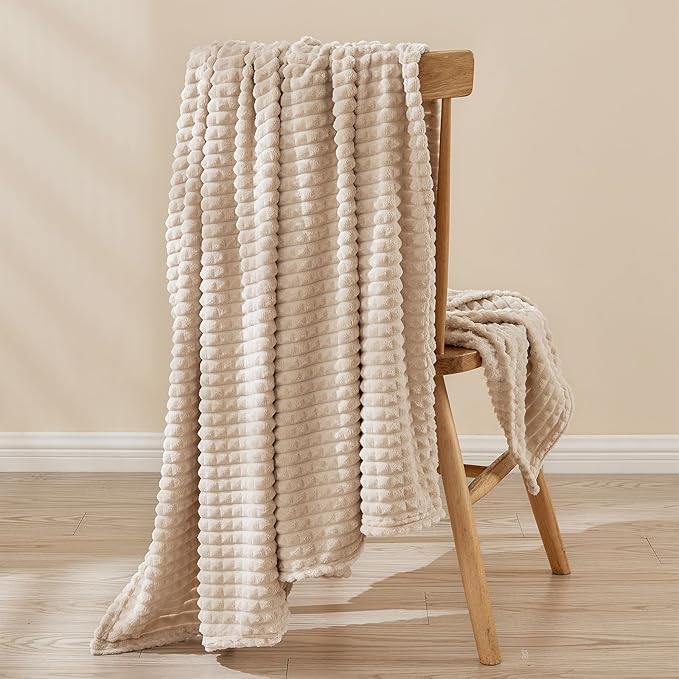 EMME Fleece Blanket, 3D Jacquard Throw Blanket for Couch and Bed, Soft Cozy and Fluffy Blankets Lightweight Luxury Flannel with Geometric Grid Design (Beige, 108" x 90")