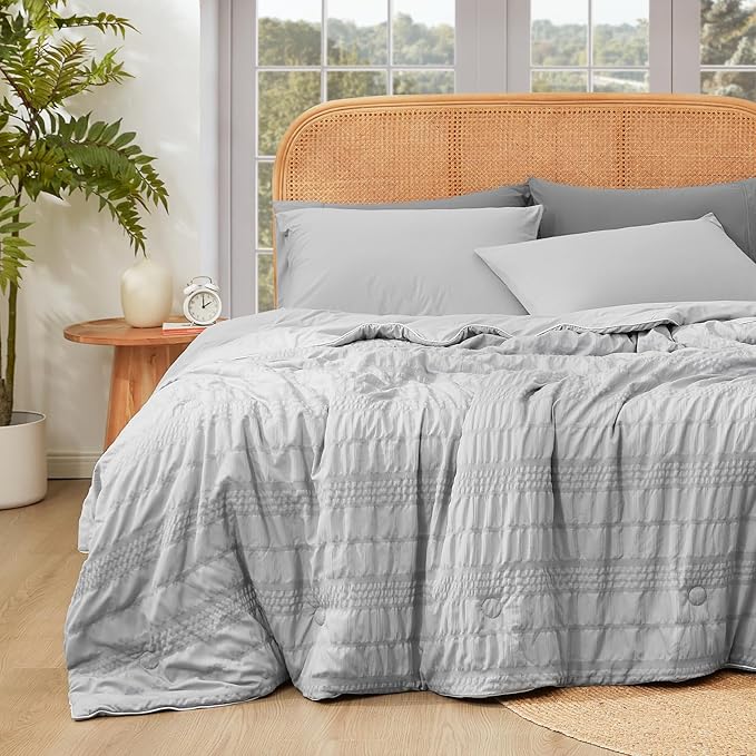 Cozy Bliss Seersucker Cooling Comforter Queen Size, Q-Max 0.45 Reversible Lightweight Cooling Blanket, Breathable Silk Smooth Summer Bedding Quilt for Hot Sleepers Night Sweats Light Grey