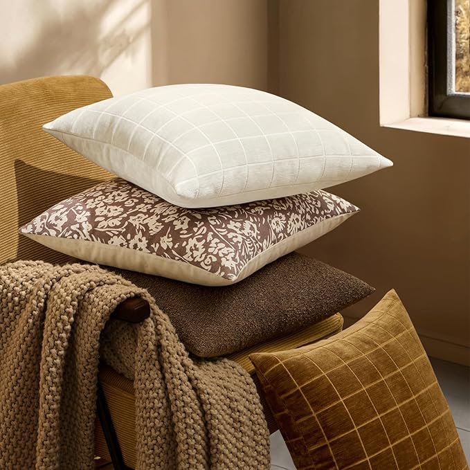 MIULEE Decorative Chenille Check Throw Pillow Covers Vintage Plaid Couch Pillows 20x20 Inch Set of 2 Neutral Boho Farmhouse Cushion Covers Modern Spring Home Decor for Sofa Bed Living Room Cream