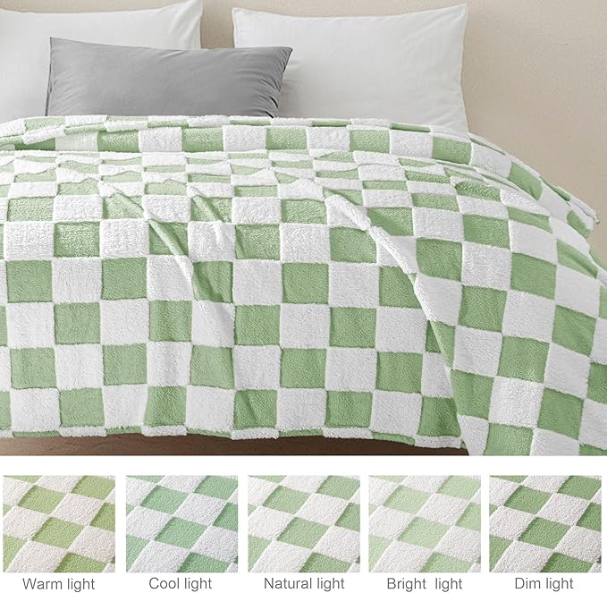 Exclusivo Mezcla Checkered Throw Blanket, Super Soft and Warm Fluffy Fleece Blanket for Couch, Sofa, Bed, Cute Plaid Pattern, Sage Green, 50" x 60"