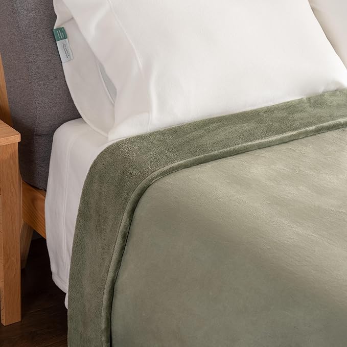 Berkshire Blanket Classic Velvetloft® Solid Blanket Twin Size, Lightweight Cozy Flannel Plush Blanket for Bed and Couch,Dark Sage,60×92 Inches