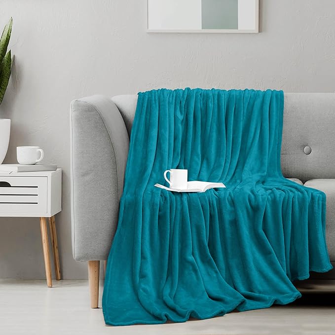 Utopia Bedding Turquoise Fleece Blanket Queen Size Lightweight Fuzzy Soft Anti-Static Microfiber Bed Blanket (90x90 Inch)