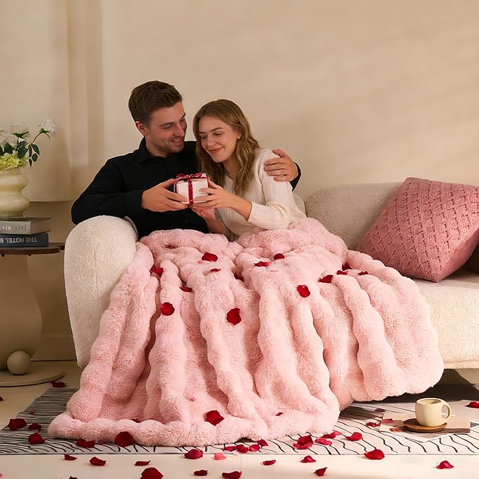 Comelady Faux Rabbit Fur Throw Blanket for Couch,Soft Fluffy Thick Bubble Blanket for Bed Sofa Room Decor-Lightweight Cozy Fuzzy Blanket Gifts for Women,Light Pink,50"×60"