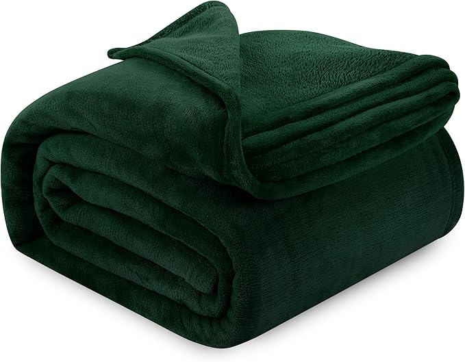 Utopia Bedding Forest Green Fleece Blanket King Size Lightweight Fuzzy Soft Anti-Static Microfiber Bed Blanket (90x102 Inch)
