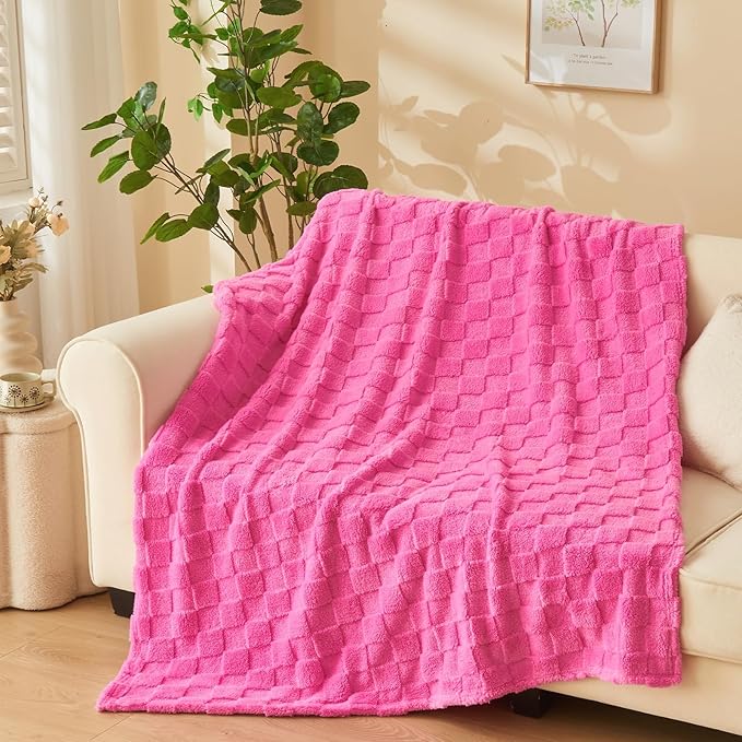 NEWCOSPLAY Super Soft King Blanket Hot Pink Premium Silky Flannel Fleece 3D Checkered Lightweight Bed Blanket All Season Use (Hot Pink Checkered, King(90"x110"))