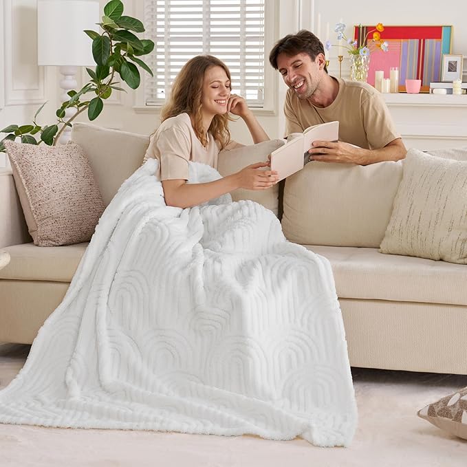 Joiedomi Throw Blanket for Couch, Soft White Fleece Blankets Gifts for Women Mom Girls, 280GSM Cozy Cute Soft Throw Home Room Decor Aesthetic Gifts 50x60 Inches