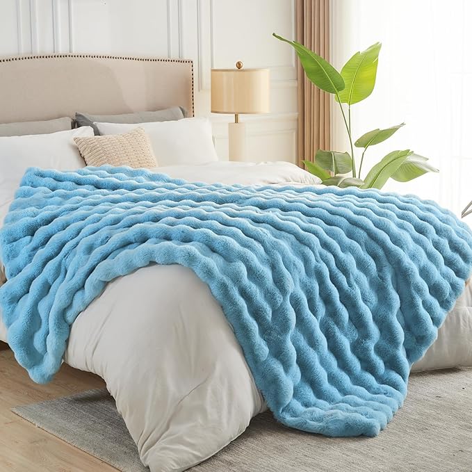 NEWCOSPLAY Faux Fur Twin Blanket Blue Luxury Fluffy Thick Warm Bubble Blanket for Couch Sofa Bed 1000GSM (Blue Bubble Thick, Twin(60"x80"))