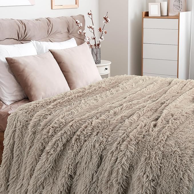 TOONOW Extra Soft Fuzzy Faux Fur Blanket Twin Size 70"x78", Reversible Lightweight Plush Fuzzy Cozy Soft Blankets and Throws for Couch Sofa Bed, Decorative Fluffy Plush Comfy Blanket, Khaki