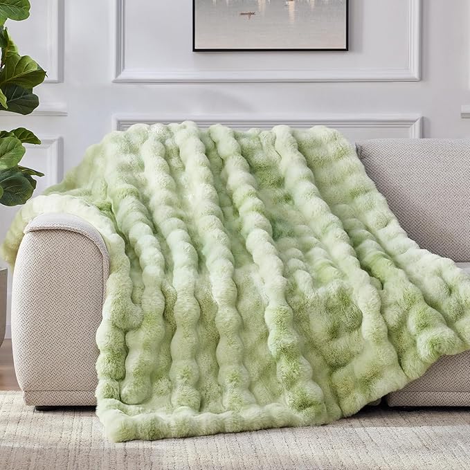 Faux Fur Throw Blanket, 1000GSM Fluffy Soft Bubble Blanket for Couch Bed, Cozy Plush Warm and Thick Blanket, Fuzzy Rabbit Throw for Living Room Bedroom 80''*90'' Green