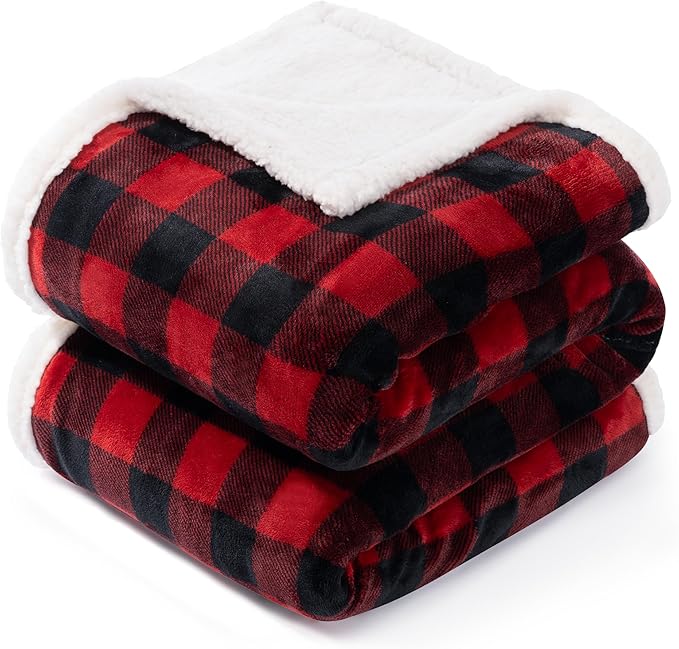 BEAUTEX Christmas Sherpa Fleece Throw Blanket, Super Soft Warm Buffalo Plaid Plush Blankets and Throws, Warm Winter Cozy Fuzzy Blanket for Couch Sofa Bed (Red, 50" x 60")