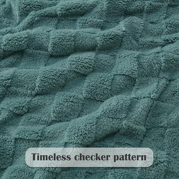 NEWCOSPLAY Super Soft Throw Blanket Light Teal Premium Silky Flannel Fleece 3D Checkered Lightweight Bed Blanket All Season Use (Light Teal Checkered, Throw(50"x70"))
