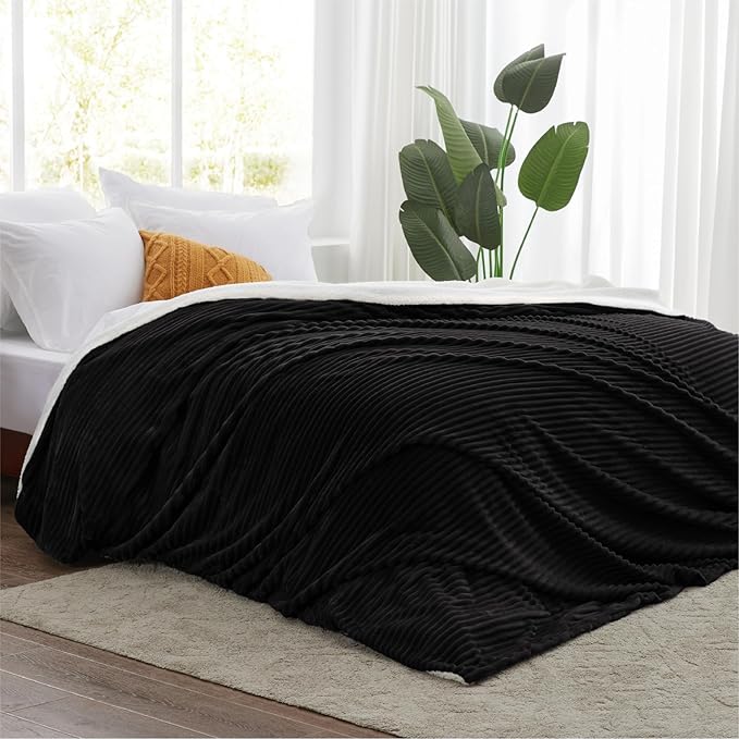 Sherpa Blankets King Size - Fleece King Size Blanket for Bed, Soft and Warm Throw Blanket for Winter, 108" x 90", Black