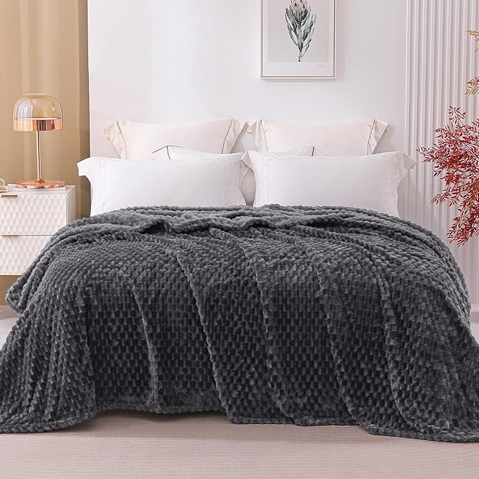 Exclusivo Mezcla Fleece California King Blanket for Bed, Oversized Fuzzy Grey Bed Blankets, Soft Cozy Plush Sofa Throws for All Seasons, 120x120 Inches