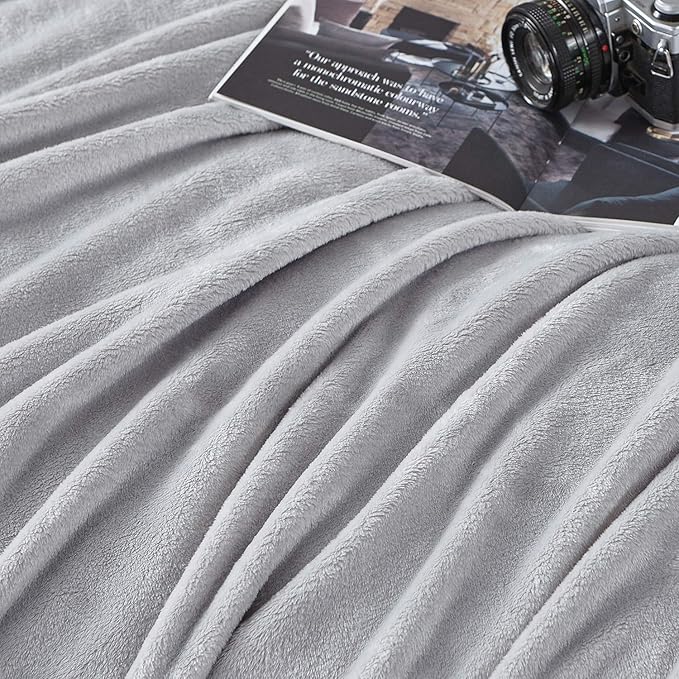 Hansleep Fleece Light Grey Full Blanket, Super Soft Flannel Fuzzy Plush Cozy Blanket for All Seasons, Light Grey, Full 84x90 Inches