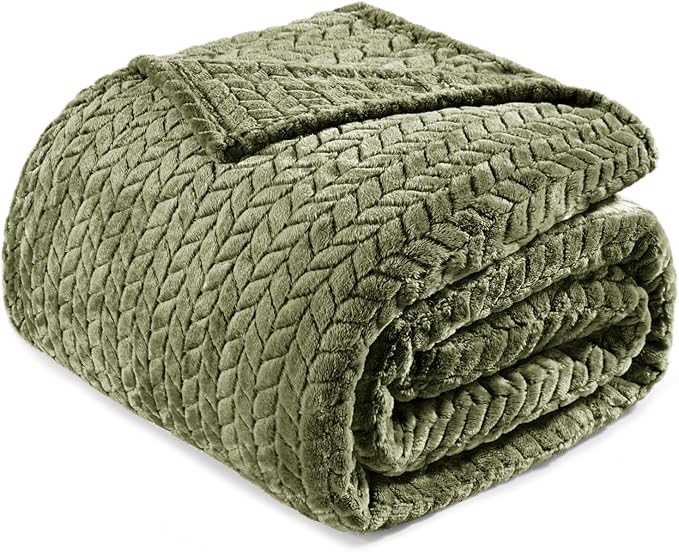 Exclusivo Mezcla Fleece Queen Size Blanket for Bed, 90x90 Inches Soft Cozy Jacquard Flannel Blankets, Lightweight Fuzzy Plush Warm for Women, Olive Green