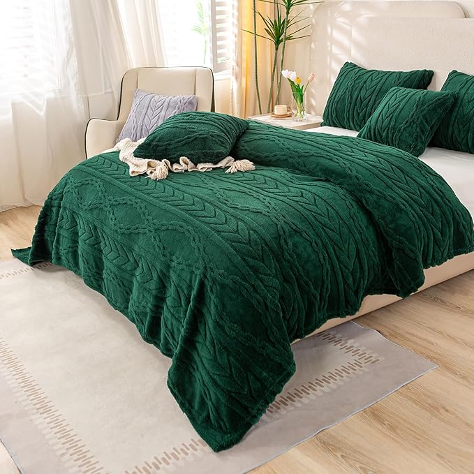 YUSOKI Twin XL Blanket Single Layer,Weight(3.1lb),370GMS-3D Stylish Design for Gift Home Decor (Forest Green,65"x90")