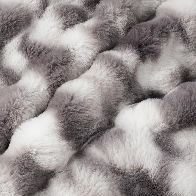 Amélie Home Faux Fur Throw Blanket, Ultra Soft Fuzzy Plush Bubble Blanket for Couch, Bed & Living Room, 60"x80", Tie-dye Grey