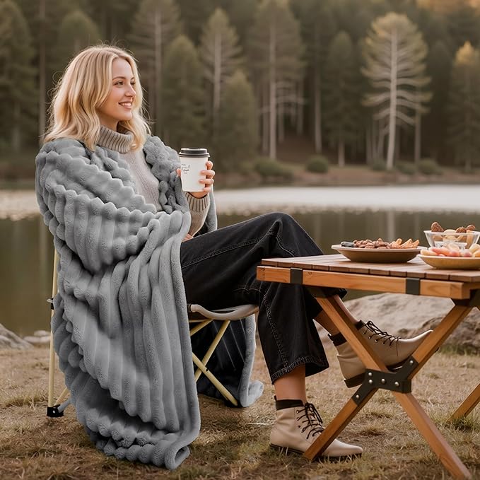 Joiedomi Grey Throw Blanket for Couch, Soft & Warm Grey Fleece Blankets Gifts for Women Men Mom, Cozy Cute Soft Throw 50x60 Inches