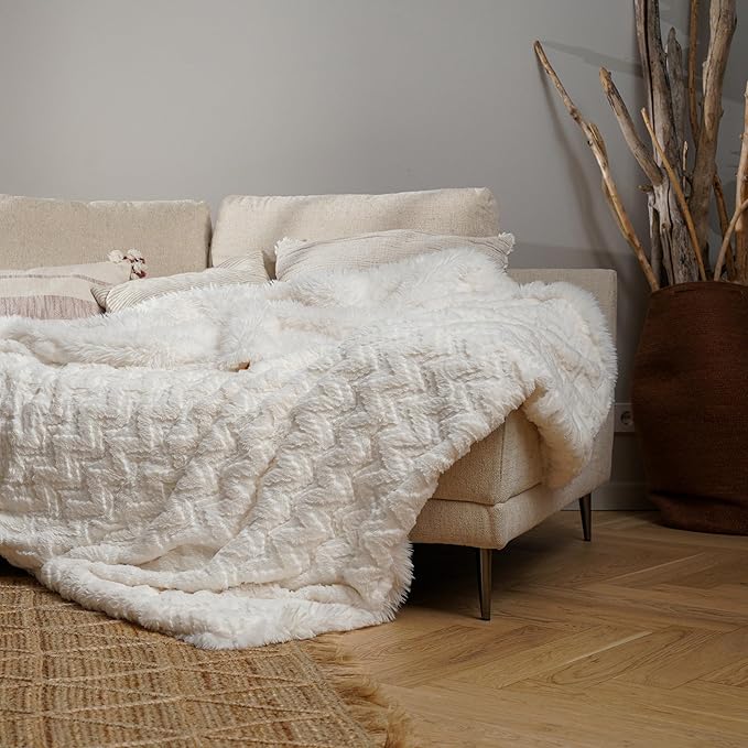 Mon Chateau 60" x 70" Crest Faux Fur Throw, Plush Luxury Blanket for Couch, Sofa, or Bed, Soft Reversible Throw Blanket for Sleeping, Home & Room Decor, Ivory Jacquard