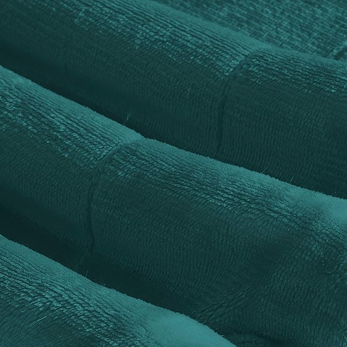Elegant Comfort Ultra Soft Reversible Flannel Sherpa Blanket - Cozy Silky Fleece Throw for Couch, Bed - Plush Fuzzy Warm Winter Blanket for Gift, Full, Turquoise