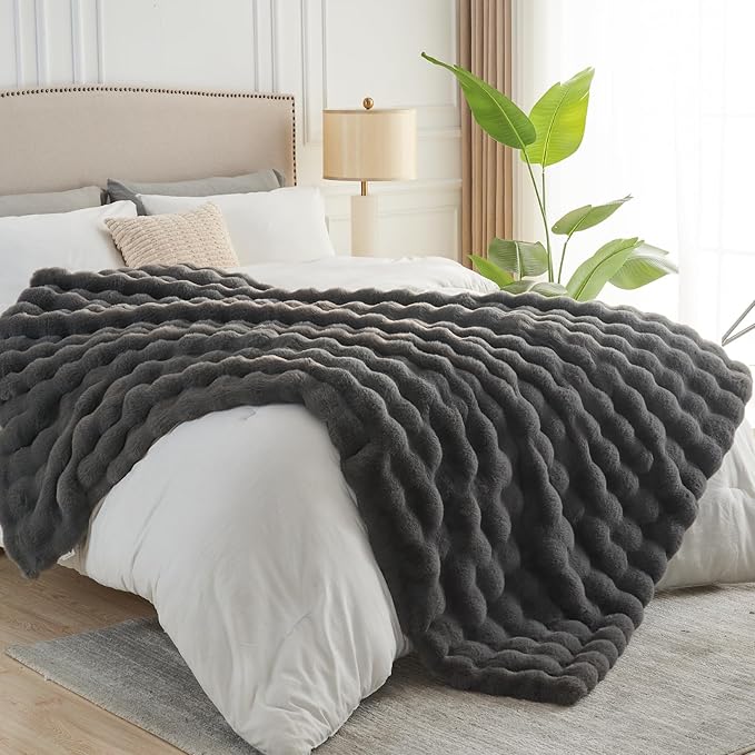 NEWCOSPLAY Faux Fur Twin Blanket Grey Luxury Fluffy Thick Warm Bubble Blanket for Couch Sofa Bed 1000GSM (Dark Grey Bubble Thick, Twin(60"x80"))