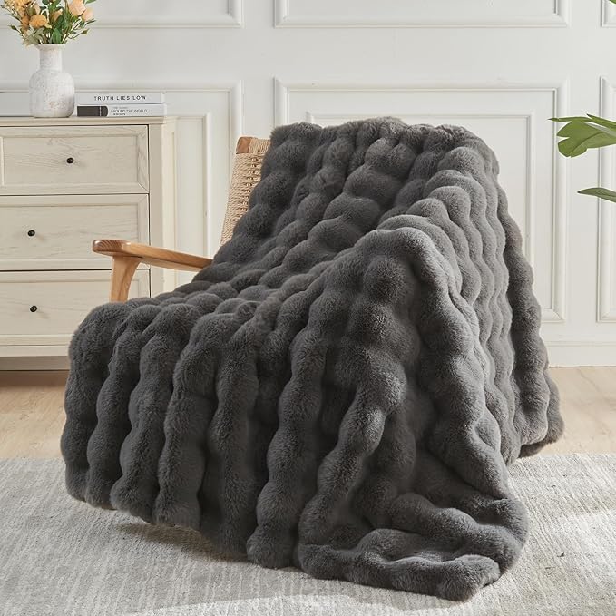 NEWCOSPLAY Faux Fur Throw Blanket Grey Luxury Fluffy Thick Warm Bubble Blanket for Couch Sofa Bed 1000GSM (Dark Grey Bubble Thick, Throw(50"x60"))