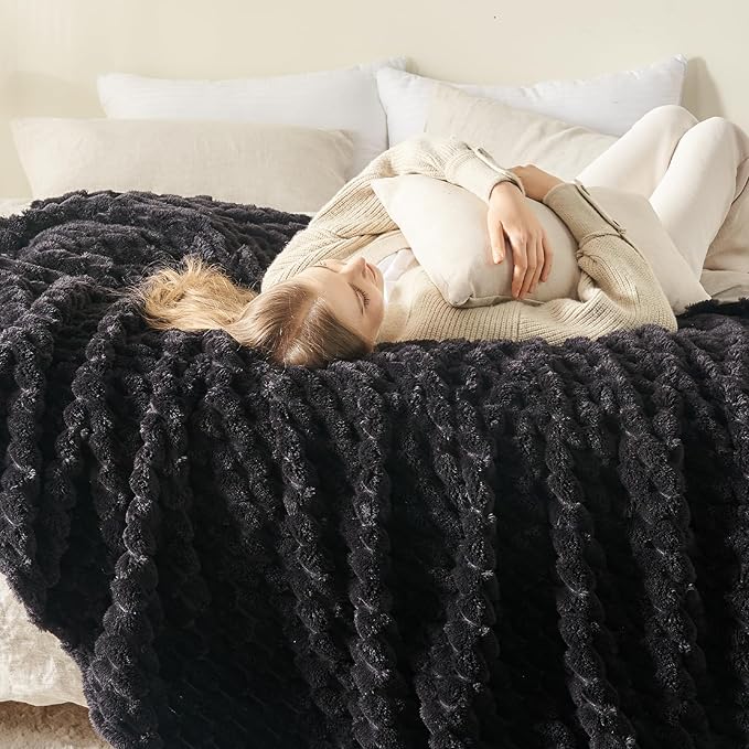 NEWCOSPLAY Super Soft Queen Blanket Black Premium Silky Flannel Fleece 3D Clouds Stylish Jacquard Lightweight Bed Blanket All Season Use 350GSM (Black, Queen(90"x90"))