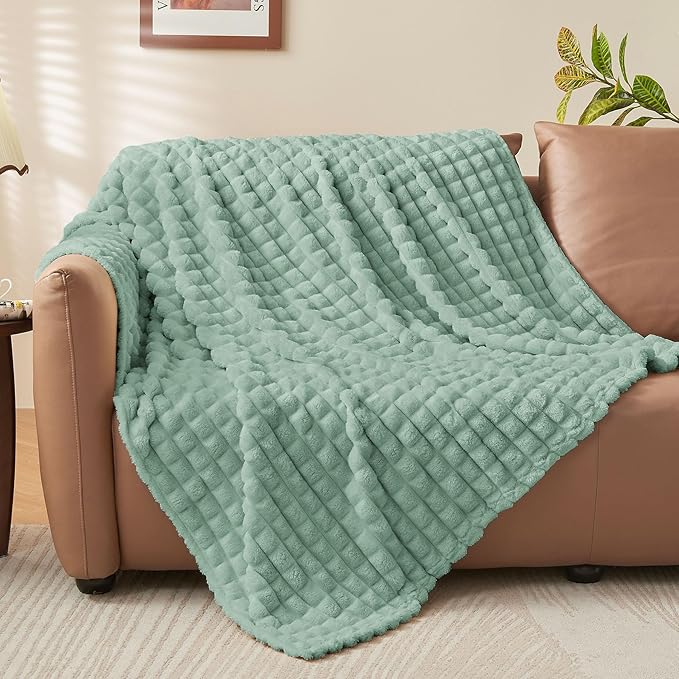 BEDELITE Updated Sage Green Throw Blanket for Couch and Bed- Super Soft and Warm 3D Checkered Fluffy Fuzzy Fleece Blanket, Luxurious Plush Cozy Blanket for Room Decor Spring, 50x60 inches