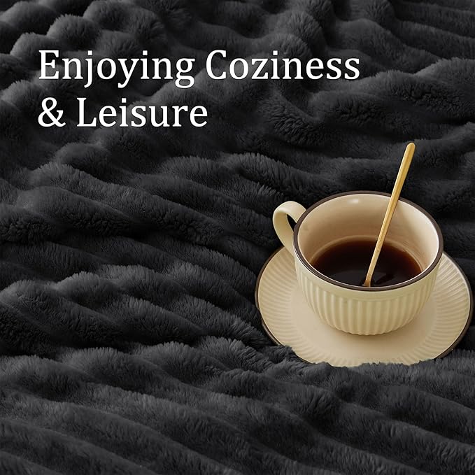 Nookly Black King Size Blanket for Bed, Soft Lightweight Plush Ribbed Striped Big Blanket, Cozy All-Season Fleece for Bedroom and Home Décor, 108x90 Inches