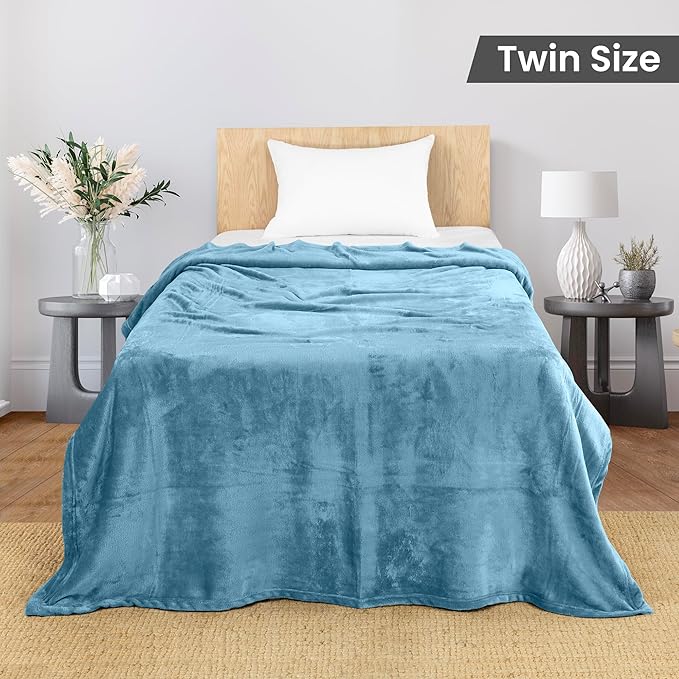 Utopia Bedding Washed Blue Fleece Blanket Twin Size Fuzzy Soft Anti-Static Microfiber Bed Blanket (90x66 Inch)