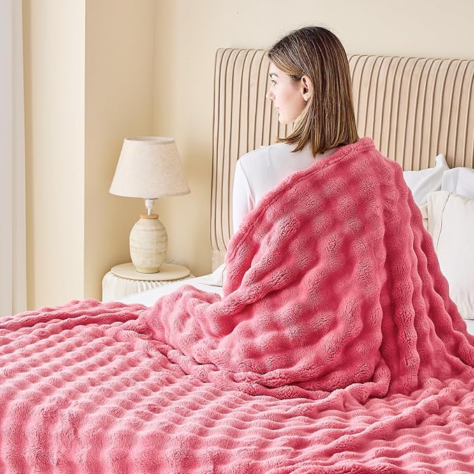 NEWCOSPLAY Twin Blanket for Couch Coral Pink Super Soft Flannel Fleece 3D Bubble Lightweight Bed Blanket All Season Use (Coral Pink, Twin(60"x80"))