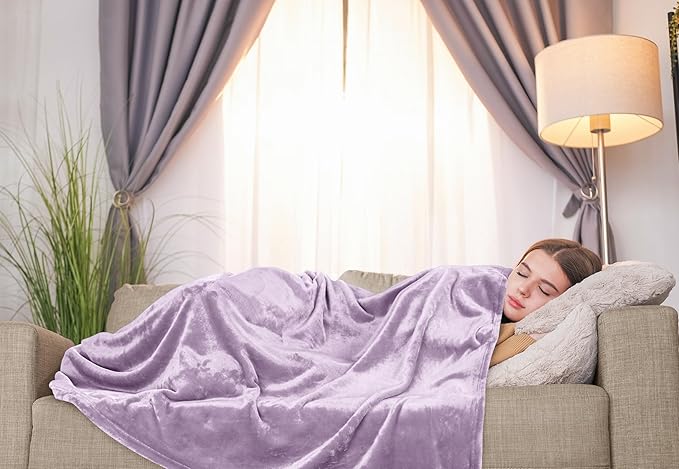 Utopia Bedding Fleece Blanket Throw Size Lilac 300GSM Luxury Anti-Static Fuzzy Soft Microfiber Blanket for Couch, Sofa and Bed (50x60 Inch)