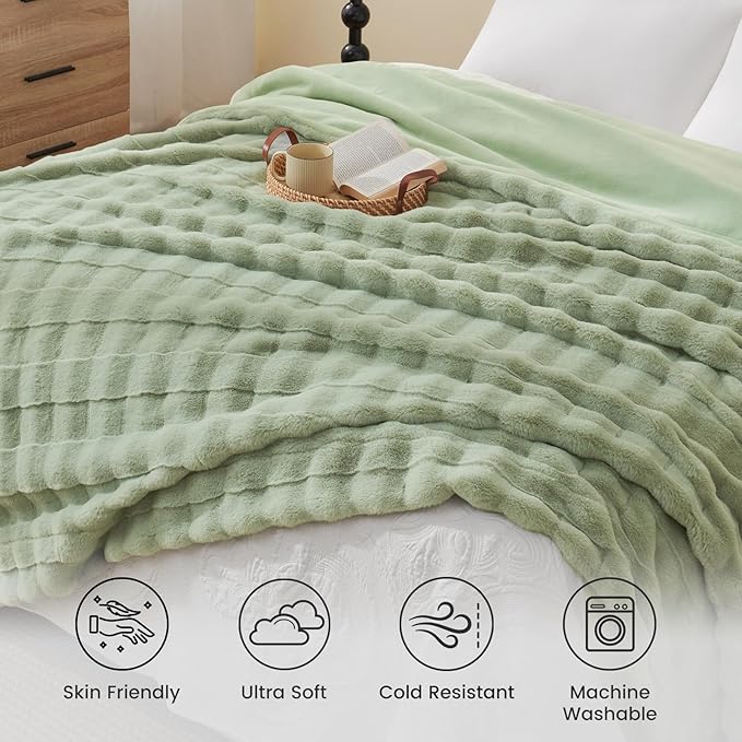 Cozy Bliss Fluffy Faux Fur Throw Blanket for Couch,Warm Cozy Soft Green Throw Blankets for Sofa Bed Living Room,60x80 Inches