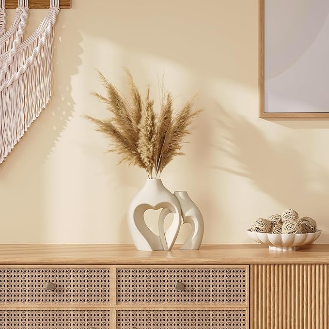 Zormon White Vases for Decor, Heart Shaped Ceramic Vase Set of 2, Nordic Heart Shaped Vases, Minimalist Decorative Vase for Table Centerpiece Wedding Dining Living Room Office House Decoration