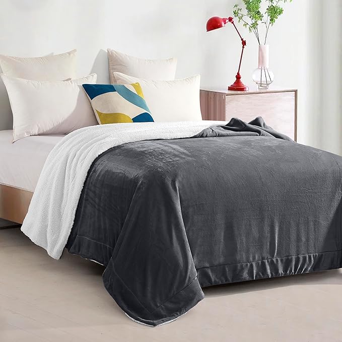 Elegant Comfort Ultra Soft Reversible Flannel Sherpa Blanket - Cozy Silky Fleece Throw for Couch, Bed - Plush Fuzzy Warm Winter Blanket for Gift, Twin, Gray