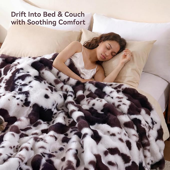 Smoofy Faux Fur Throw Blanket for Couch – Cow Print Fluffy Cozy Rabbit Fleece, Plush Soft Bubble Blanket for Sofa & Bed, Gifts for Mom, Warm Fuzzy Home Room Decor Throw 60" x 80"