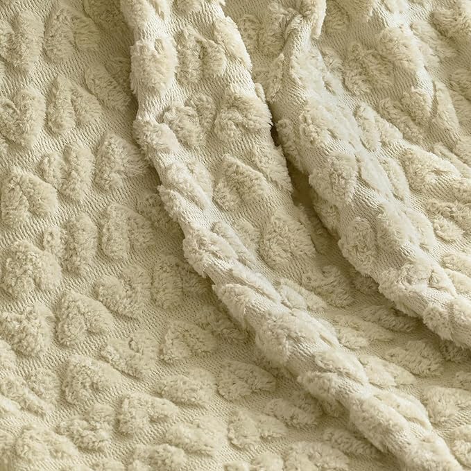 Horaldaily Valentine Blanket Throw, Beige Cute Love Heart Soft Fuzzy Plush Faux Fur Cozy Blankets for Couch Sofa Bed Lounging, Ideal Gifts for Kids Adults Wife Self, 50x60