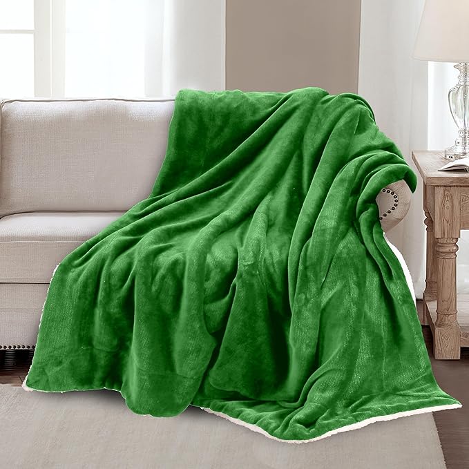 Mocassi Premium Ultra-Soft Velvet Touch Flannel Fleece Sherpa Throw - Warm Cozy Reversible Plush Micromink Throw Blanket for Couch, Bed and Sofa - Fluffy, Christmas Winter Bedding Gift, Emerald Green