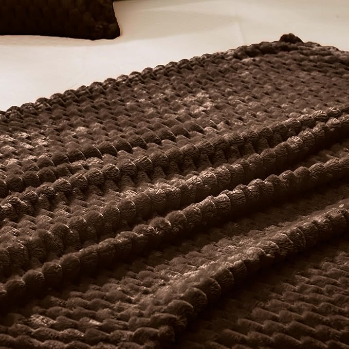 Vessia Flannel Fleece Throw Blanket(50x70 inch), 3D Jacquard Brown Fuzzy and Warm Blanket for Couch,Sofa,Bed,Chair, 300GSM Super Soft Touch Cozy Lightweight Throw for All-Season Home Decor