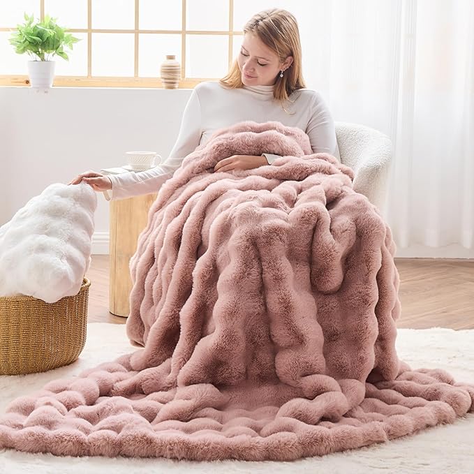 NEWCOSPLAY Faux Fur Throw Blanket Pink Luxury Fluffy Thick Warm Bubble Blanket for Couch Sofa Bed 1000GSM (Pink Bubble Thick, Throw(50"x60"))