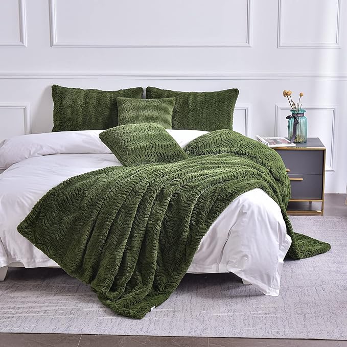 YUSOKI Luxury Faux Fur Throw Blanket(Without Pillows) 2 Layers,3lb,All Ages,Home Decoration, (Olive Green,50" x 63")