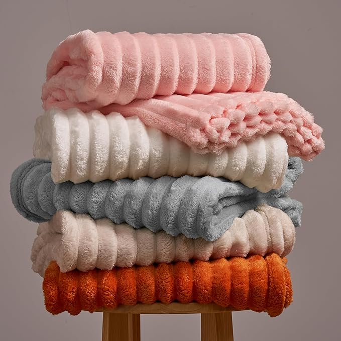 Joiedomi Grey Throw Blanket for Couch, Soft & Warm Grey Fleece Blankets Gifts for Women Men Mom, Cozy Cute Soft Throw 50x60 Inches