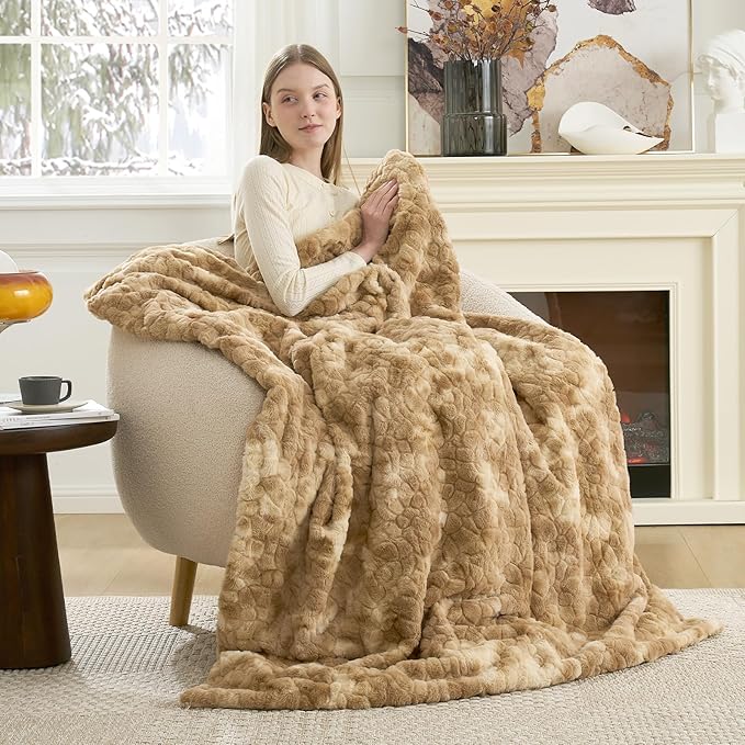 Cozy Bliss Faux Fur Throw Blanket for Couch, Fuzzy Soft Plush Thick Warm Fluffy Reversible Wave Textured Blanket for Sofa Bedroom Living Room, 55 * 70 Inches Tie-dye Khaki