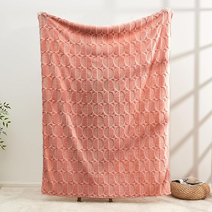 3D Circle Pattern 300 GSM Soft Blanket for Couch - Pink Throw Blankets for Women,Warm Small Throw Blanket, 50x60 Inches