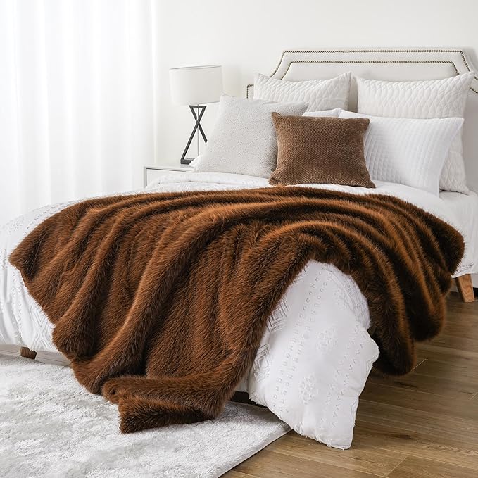 BATTILO HOME Luxury Fluffy Faux Fur Throw Blanket, Golden Brown Faux Fur Blanket for Couch, Sofa, Chair, Bed, Furry Silky Fur Throws with Long Pile, 50"x60"