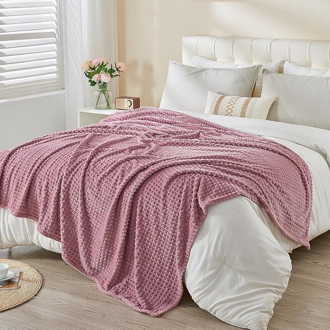 EMME Fleece Throw Blanket Luxury Flannel for Couch Bed Sofa Chair, Soft, Plush, Warm and Cozy Blanket with Geometric Grid Design (Purple, 60'' x 80'')